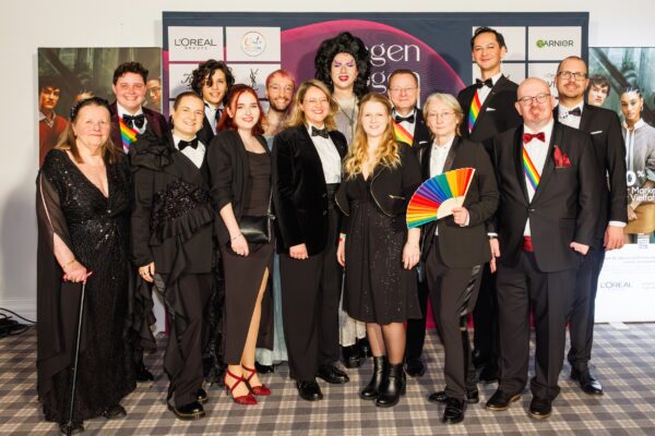 RB260040 Martin Darling